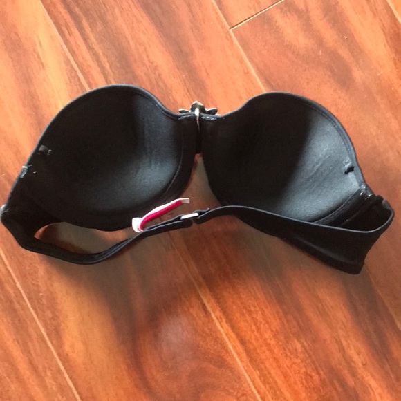 Victoria Secret bikini swim top - Picture 3 of 5